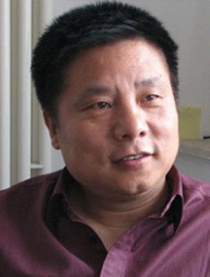 鲍强
